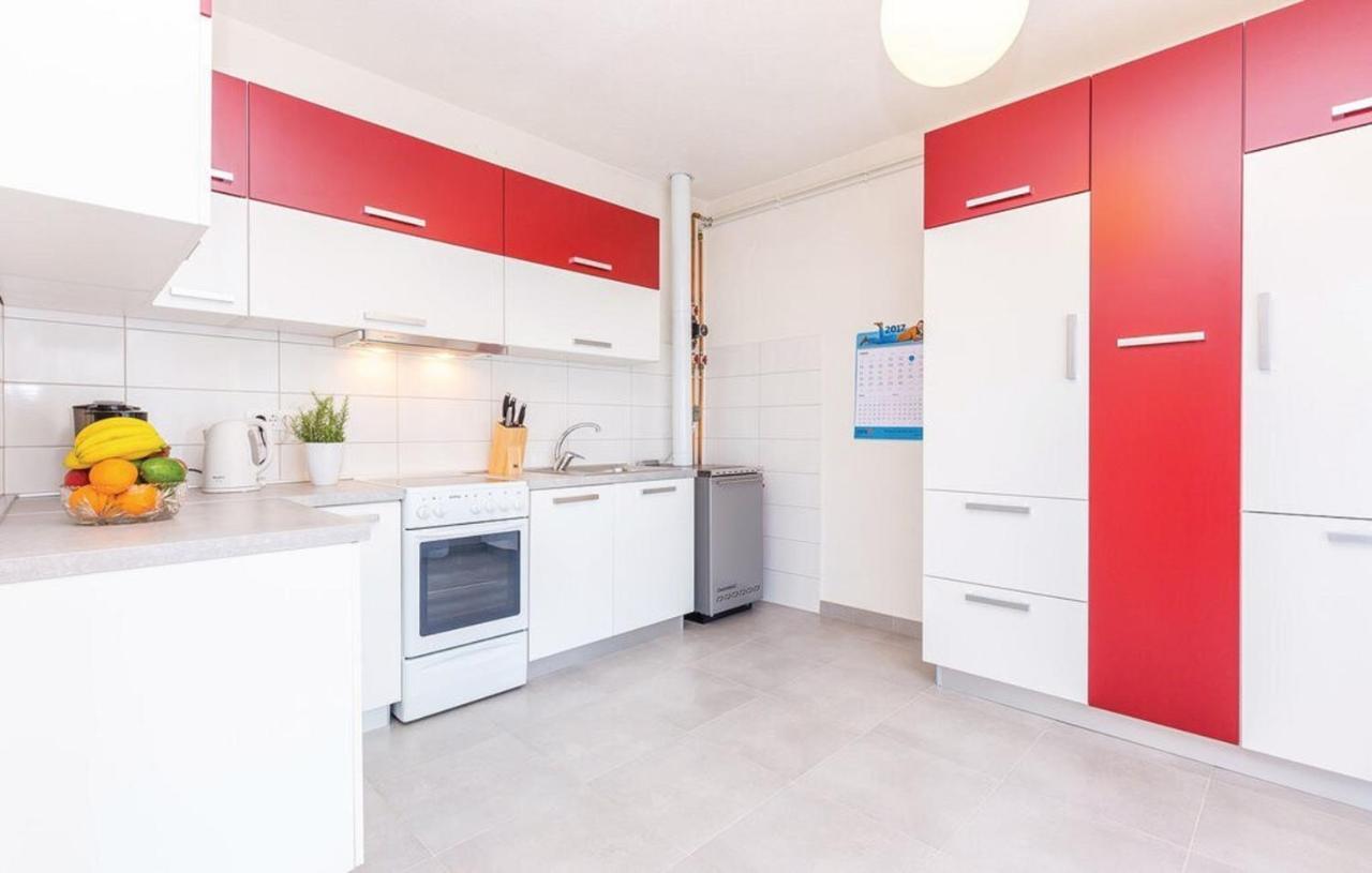 Big White Apartment Novi Vinodolski Extérieur photo